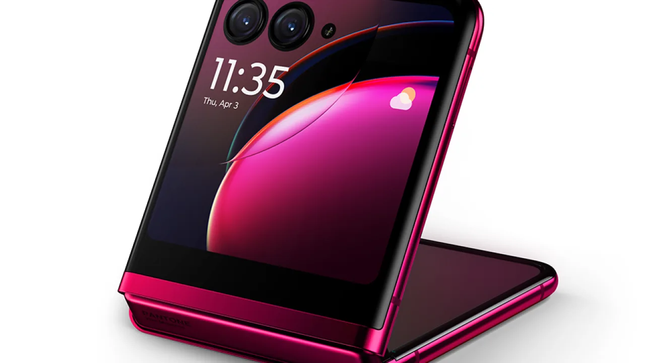 Ahora sí dan ganas de tener un plegable (el razr40 Ultra despierta el deseo)