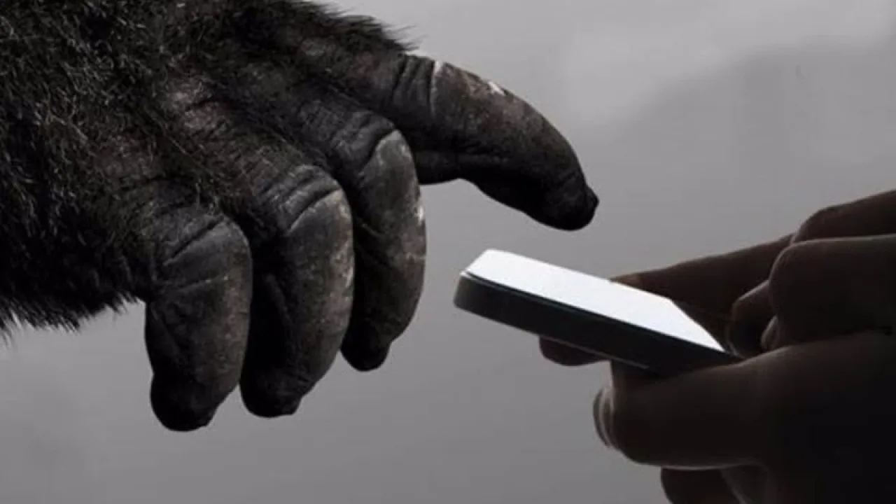 Los celus de Motorola ahora vendrán protegidos por un gorila (el de Corning, claro)