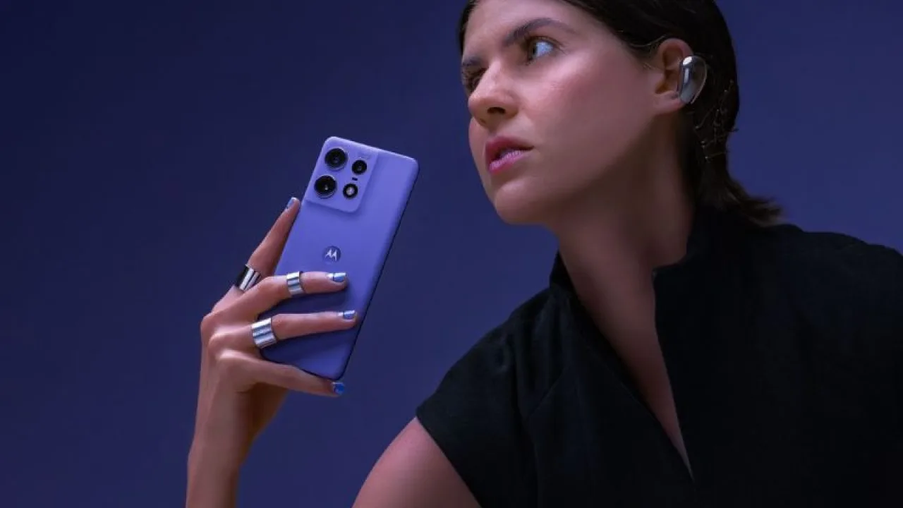 Qué significa que la pantalla y la cámara estén validadas por Pantone (Motorola lo explica)